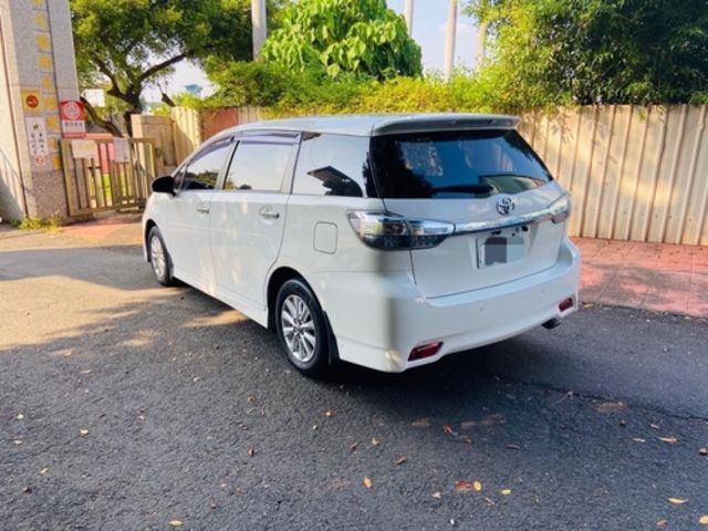 TOYOTA豐田 WISH  第2張相片