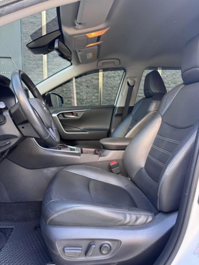 TOYOTA豐田 RAV4  第13張相片