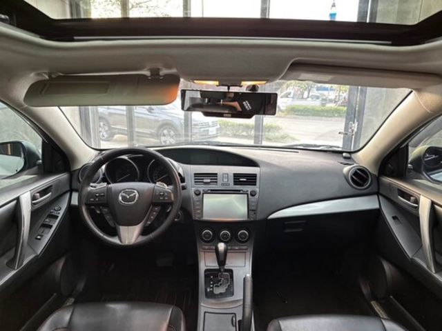 MAZDA馬自達 MAZDA 3  第7張相片
