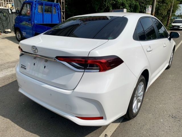 TOYOTA豐田 ALTIS  第3張相片