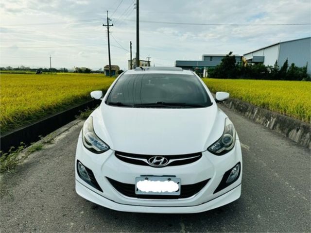 HYUNDAI現代 ELANTRA  第3張相片