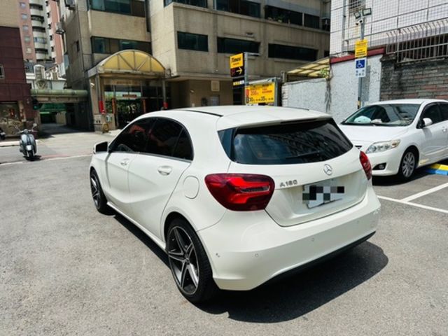 M-BENZ賓士 A180  第2張相片