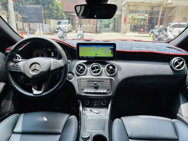 M-BENZ賓士 A180  第5張相片