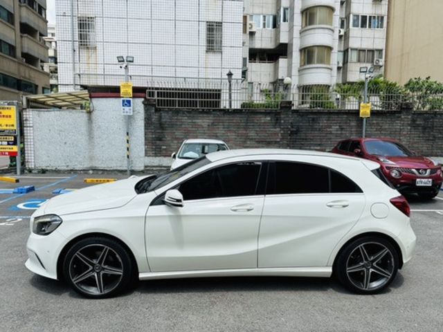 M-BENZ賓士 A180  第8張相片