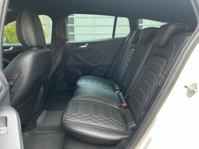 FORD福特 FOCUS WAGON  第8張相片