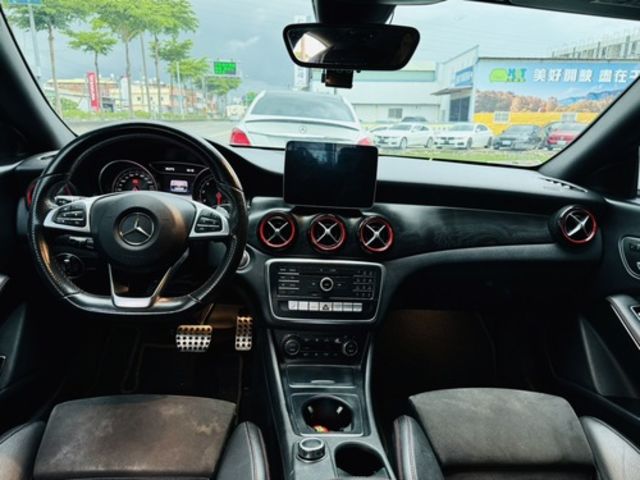 M-BENZ賓士 CLA250  第7張相片