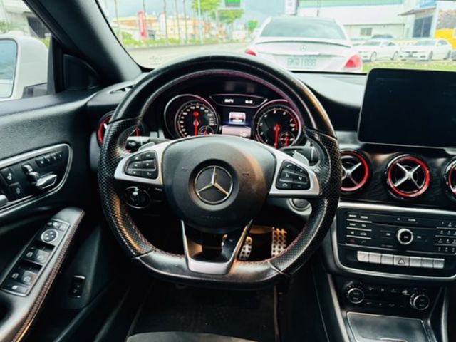 M-BENZ賓士 CLA250  第8張相片
