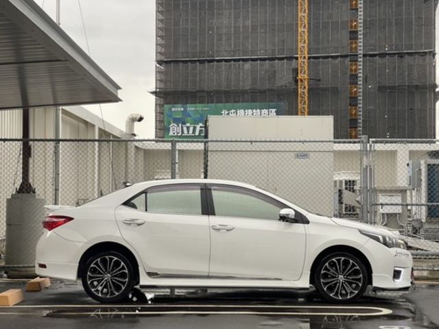 TOYOTA豐田 ALTIS  第3張相片