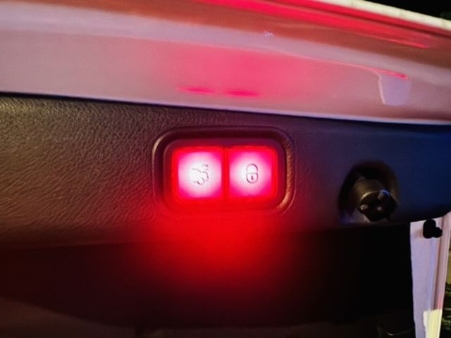 M-BENZ賓士 E300  第11張相片