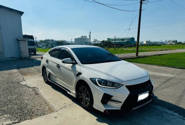 HYUNDAI現代 ELANTRA  第1張相片