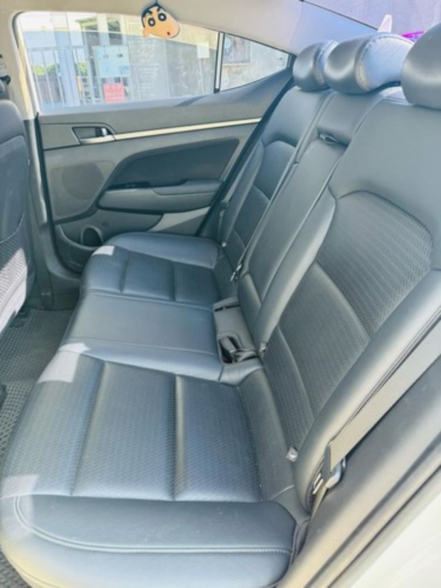 HYUNDAI現代 ELANTRA  第6張相片