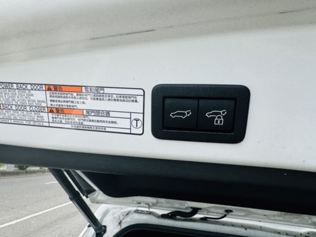TOYOTA豐田 COROLLA CROSS HYBRID  第3張相片