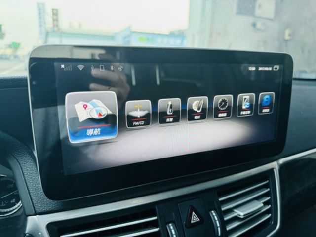 M-BENZ賓士 E300  第8張相片