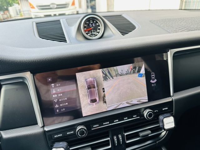 PORSCHE保時捷 MACAN  第14張相片