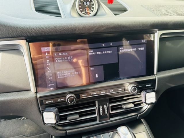 PORSCHE保時捷 MACAN  第15張相片
