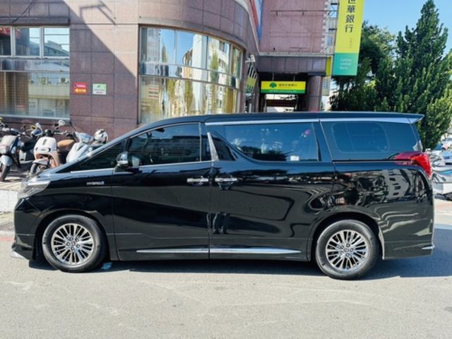 TOYOTA豐田 ALPHARD  第3張相片