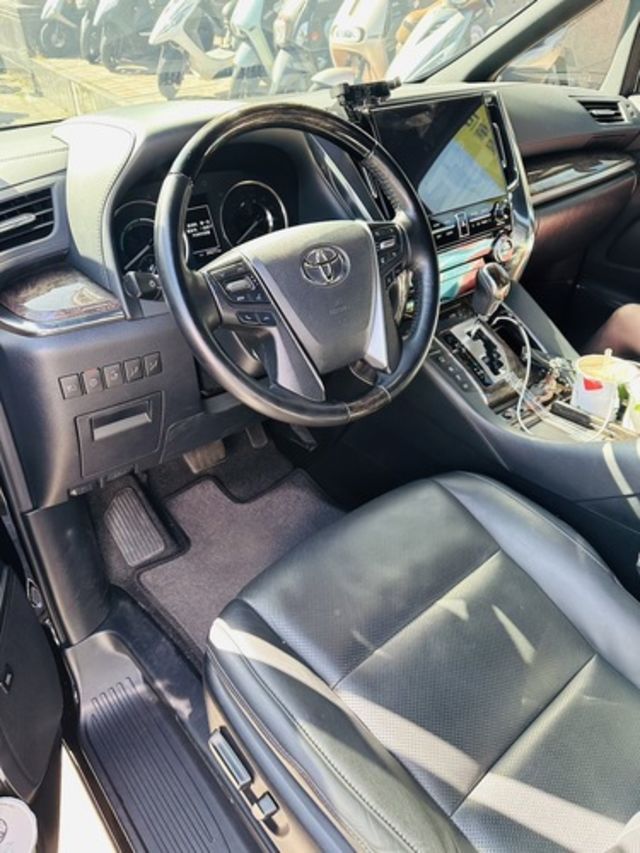 TOYOTA豐田 ALPHARD  第5張相片