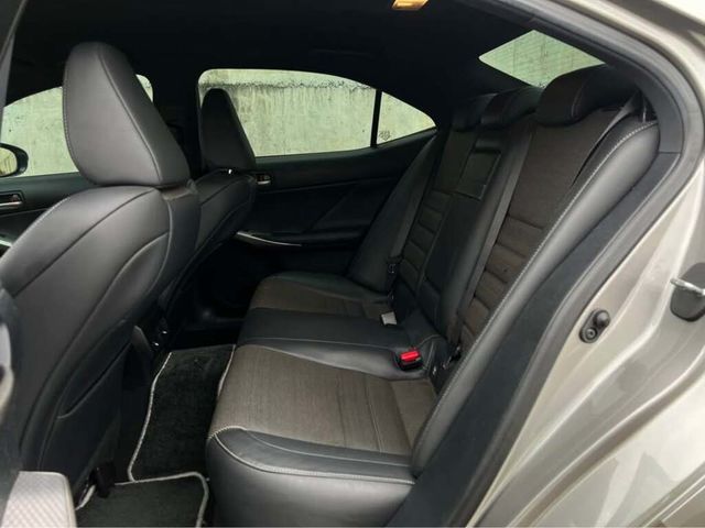 LEXUS凌志 IS200  第5張相片