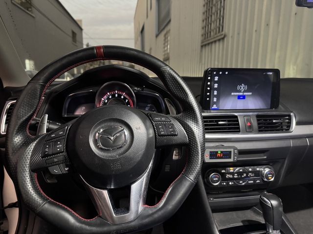 MAZDA馬自達 MAZDA 3  第3張相片