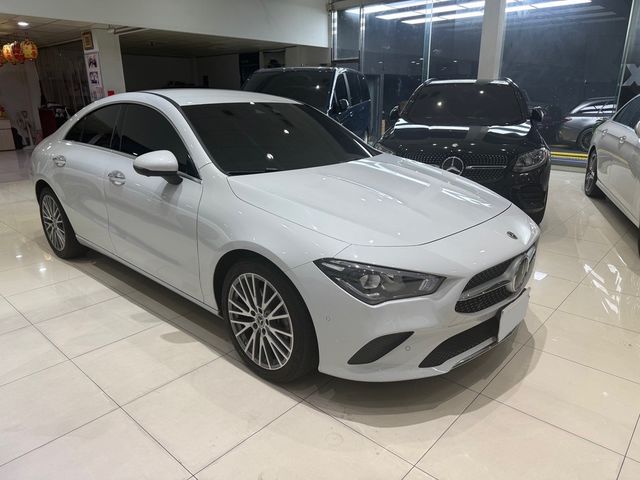 M-BENZ賓士 CLA200  第1張相片