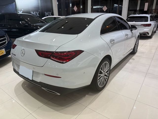 M-BENZ賓士 CLA200  第2張相片