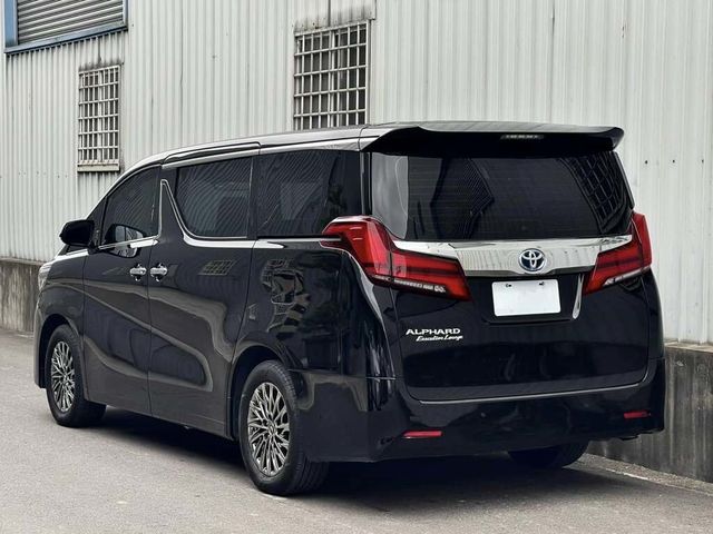 TOYOTA豐田 ALPHARD  第2張相片