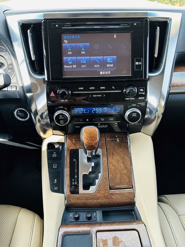 TOYOTA豐田 ALPHARD  第6張相片