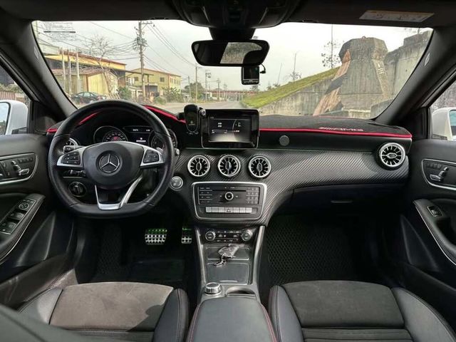 M-BENZ賓士 A250  第4張相片
