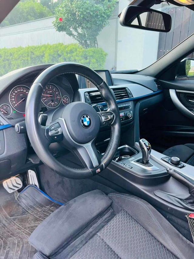 BMW寶馬 320I SEDAN ZA  第2張相片