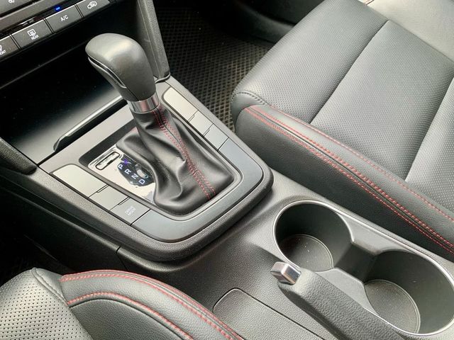HYUNDAI現代 ELANTRA  第11張相片