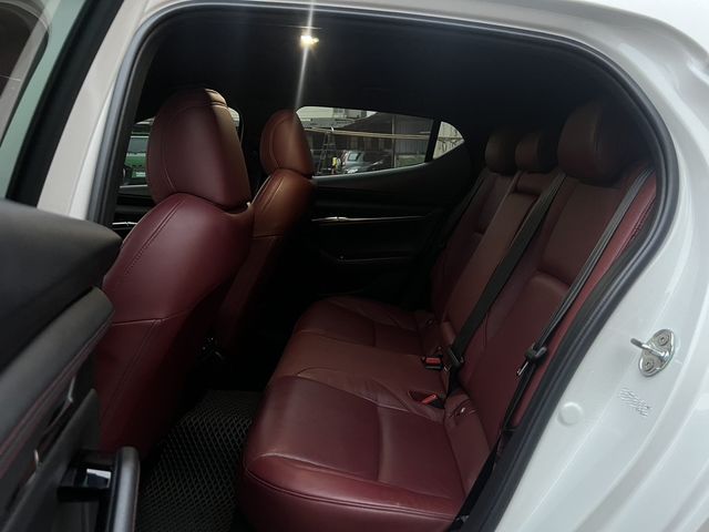 MAZDA馬自達 MAZDA 3  第7張相片
