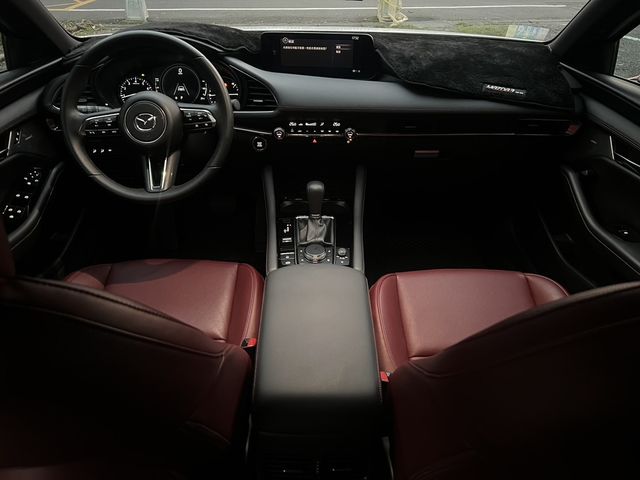 MAZDA馬自達 MAZDA 3  第9張相片