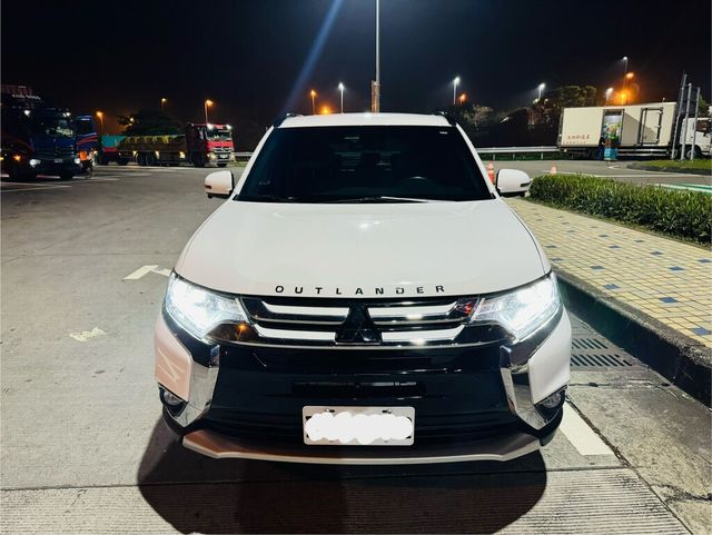 MITSUBISHI三菱 OUTLANDER  第3張相片
