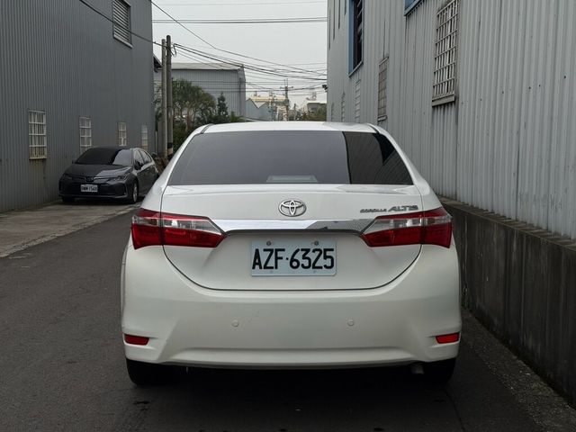 TOYOTA豐田 ALTIS  第4張相片