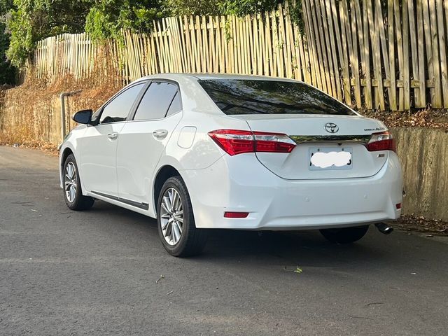 TOYOTA豐田 ALTIS  第2張相片
