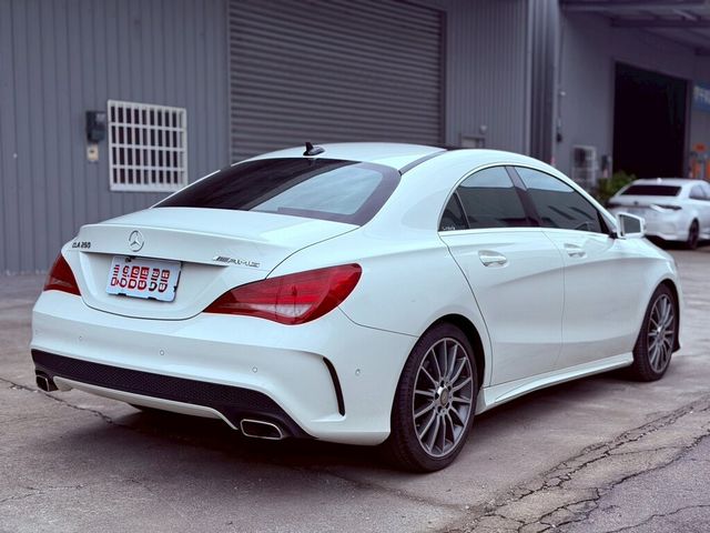 M-BENZ賓士 CLA250  第3張相片