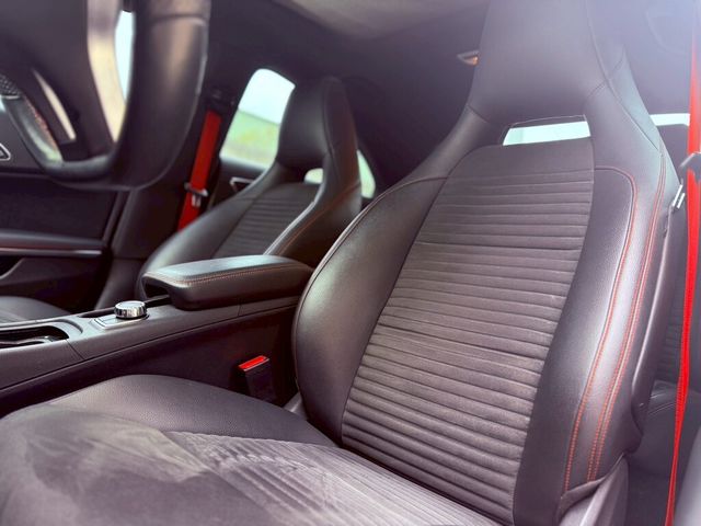 M-BENZ賓士 CLA250  第5張相片