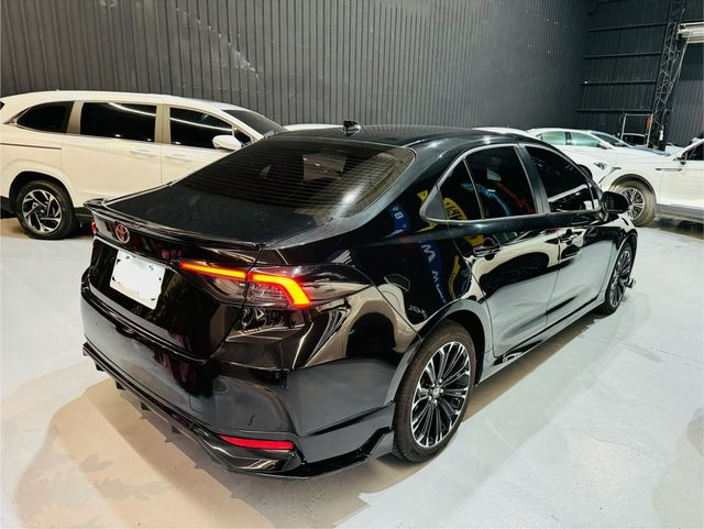 TOYOTA豐田 COROLLA ALTIS HYBRID  第3張相片