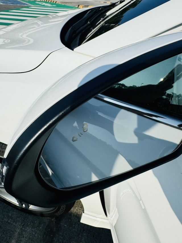 HYUNDAI現代 ELANTRA  第7張相片