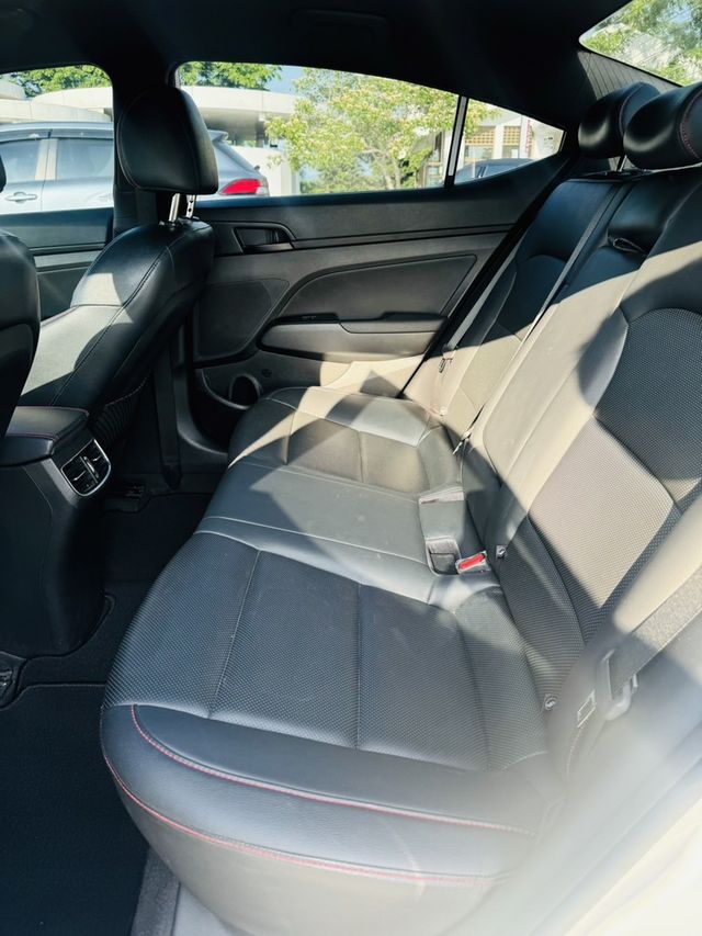 HYUNDAI現代 ELANTRA  第10張相片