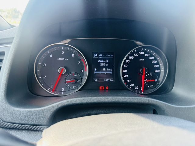 HYUNDAI現代 ELANTRA  第11張相片