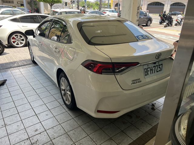 TOYOTA豐田 ALTIS  第6張相片