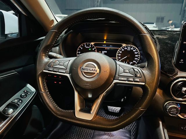 NISSAN日產 SENTRA  第12張相片