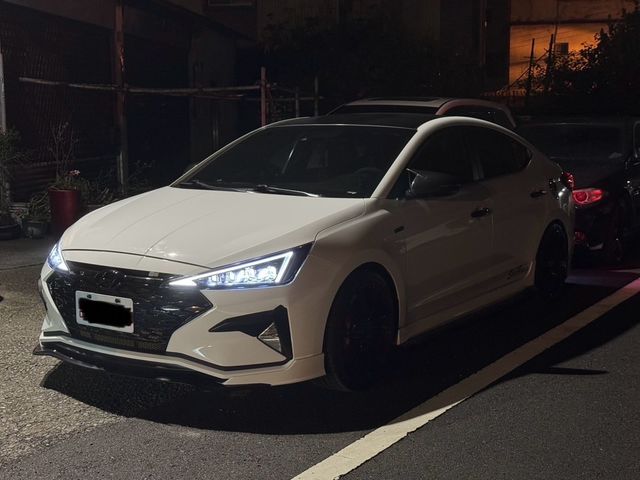 HYUNDAI現代 ELANTRA  第1張相片