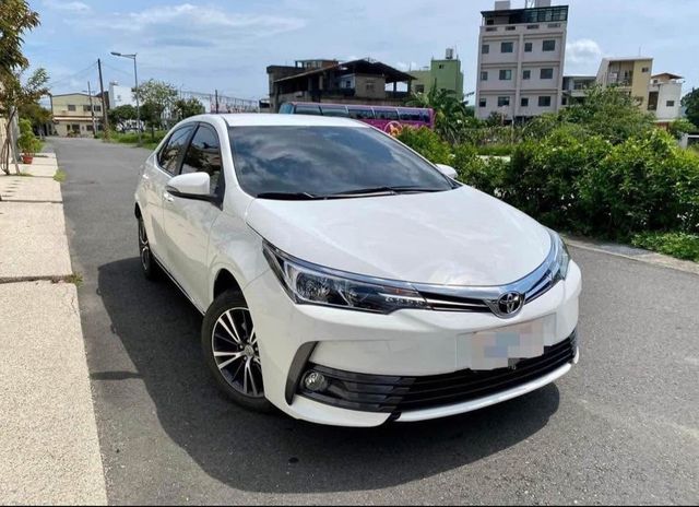 TOYOTA豐田 ALTIS  第1張相片