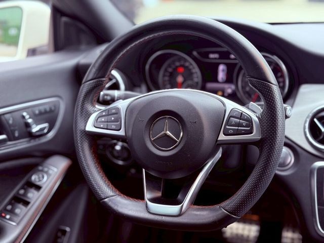 M-BENZ賓士 CLA250  第5張相片