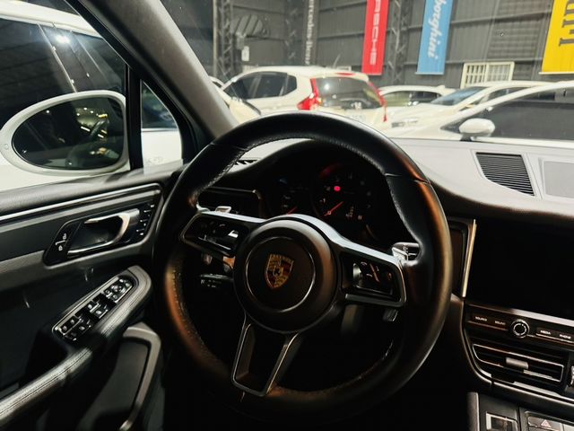 PORSCHE保時捷 MACAN  第10張相片