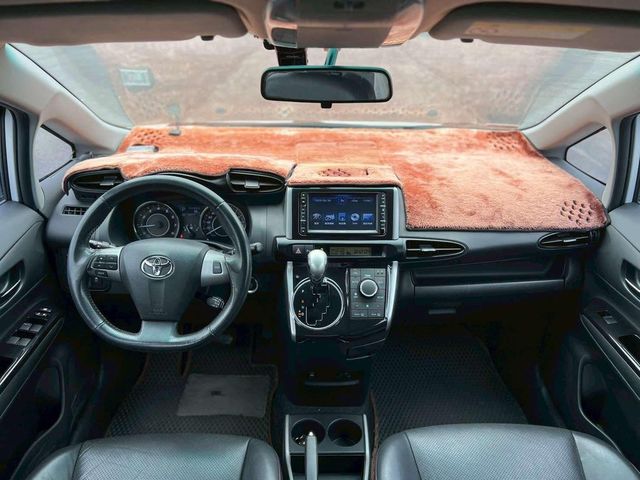TOYOTA豐田 WISH  第6張相片