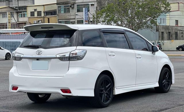 TOYOTA豐田 WISH  第8張相片