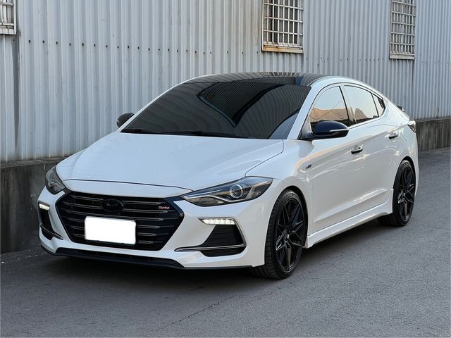 HYUNDAI現代 ELANTRA  第1張相片